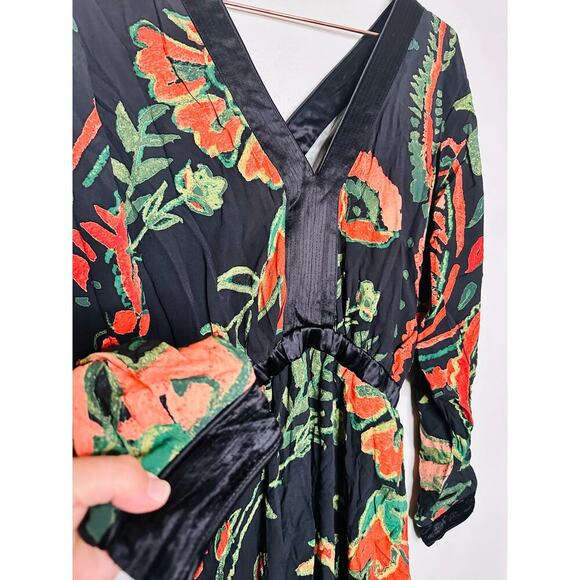 SOMETHING NAVY Multicolor Floral Crepe Long Sleeves Jumpsuit Size Medium - Picture 9 of 13